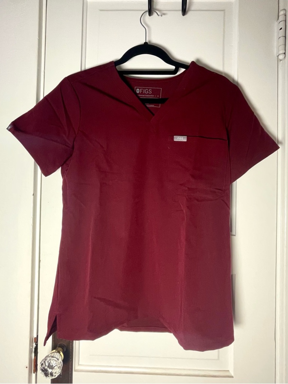 Figs Women's Small Catarina One-Pocket Scrub Top in Burgundy Wine